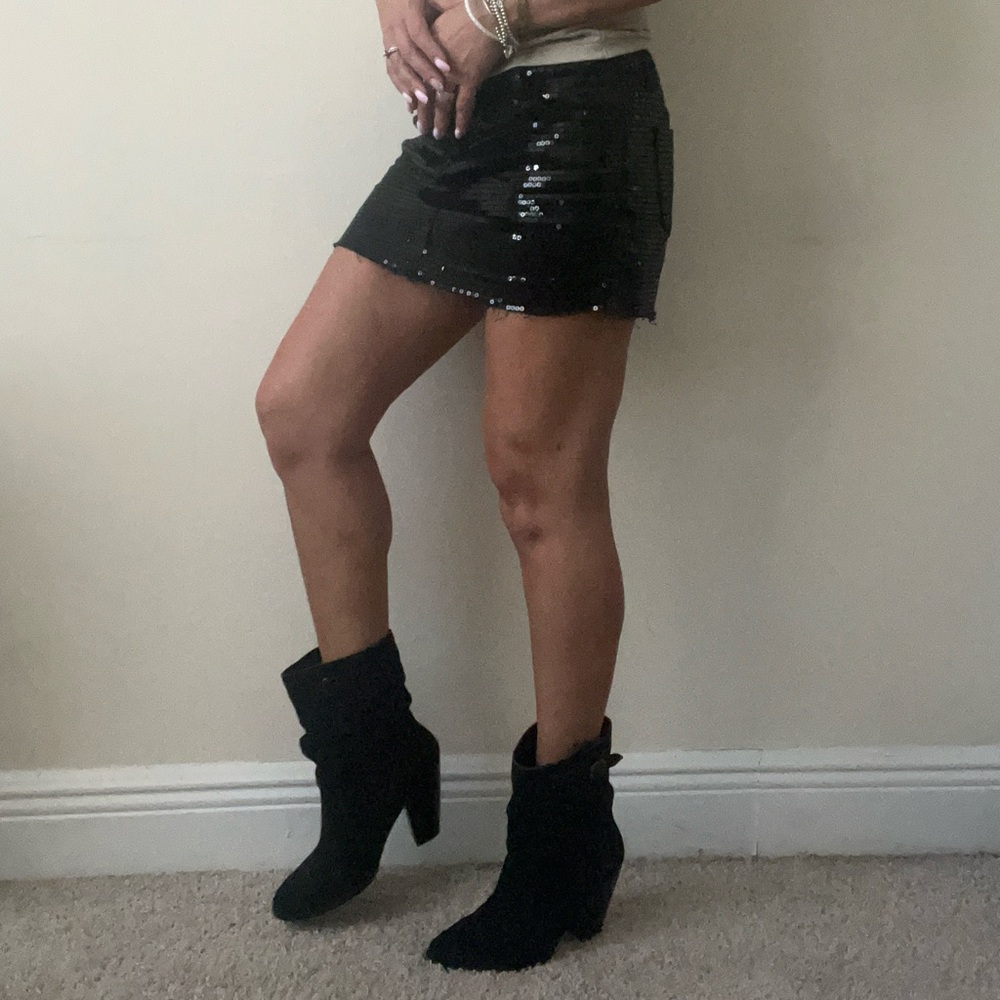 Forever 21 Black Sequin Micro Mini 🕷️🕷️